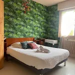 Detente Garanti, Bassin, Piscine, A Pied *